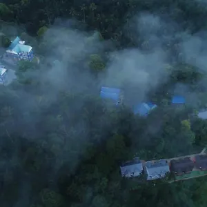 Eterno Camellia & Elettaria With Pool Munnar